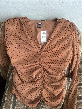 EXPRESS Rust Polka Dot Ruched V-Neck Blouse